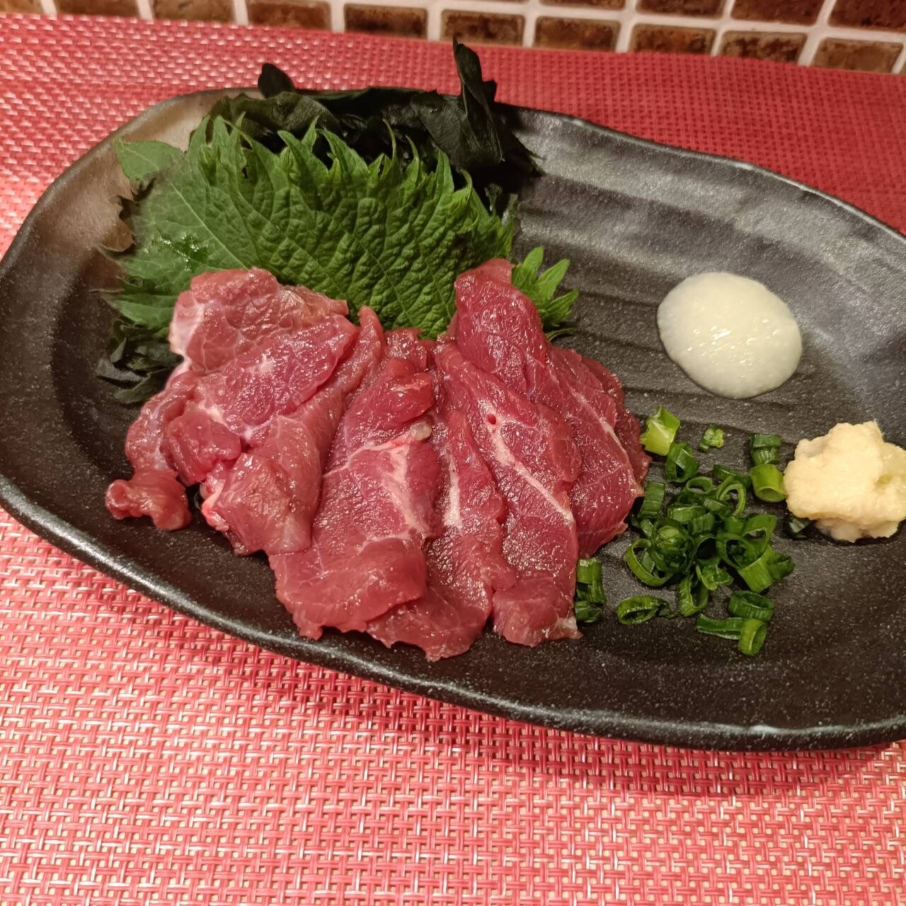 馬刺し