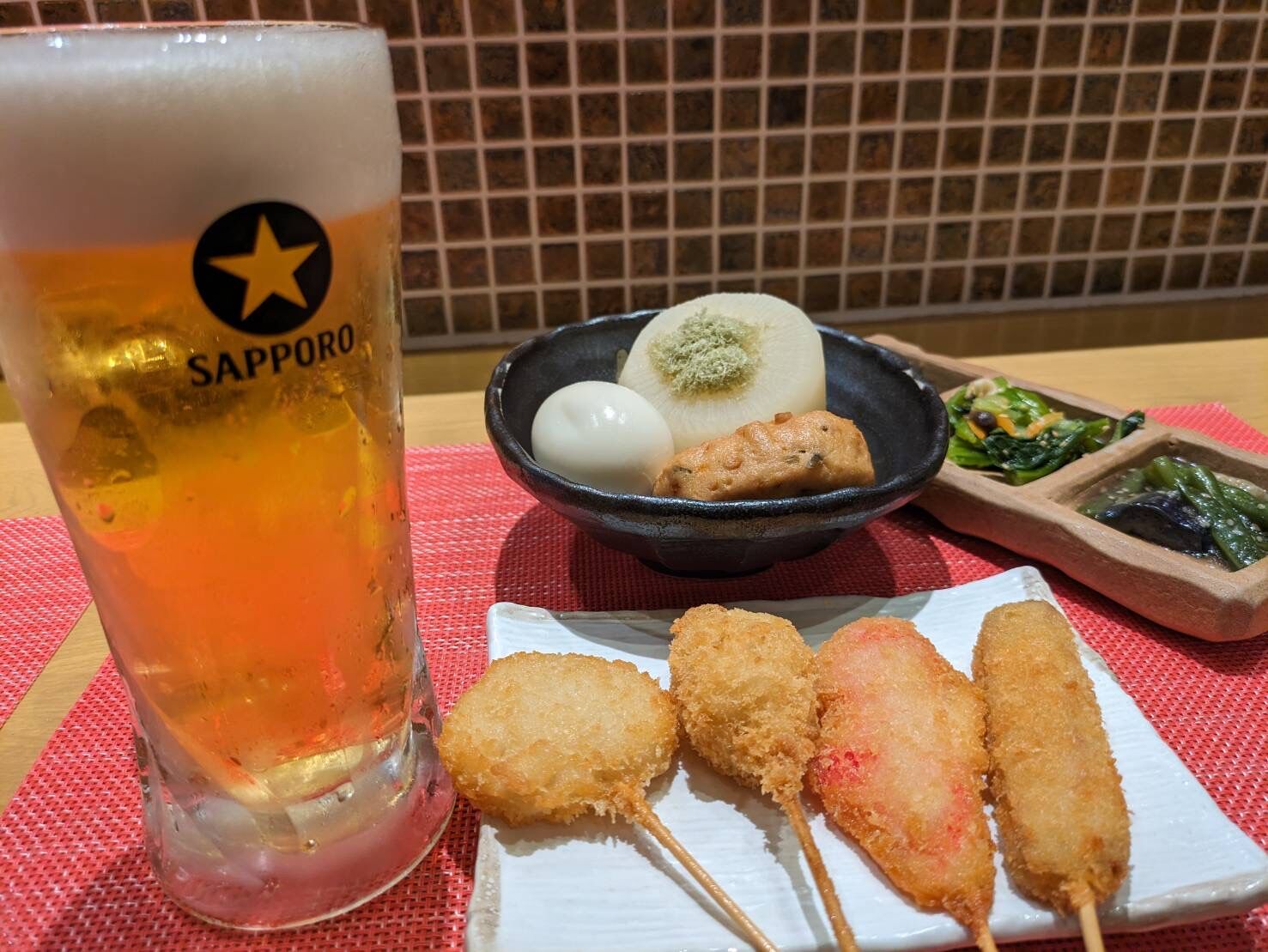 こだわりの料理とお酒が楽しめるお店